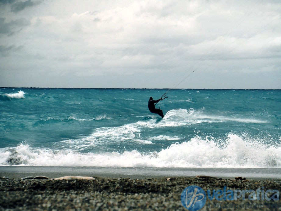 Kite surf, ecco le foto e il video degli amici ‘volanti’1