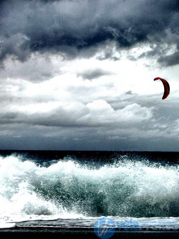 Kite surf, ecco le foto e il video degli amici ‘volanti’ 14